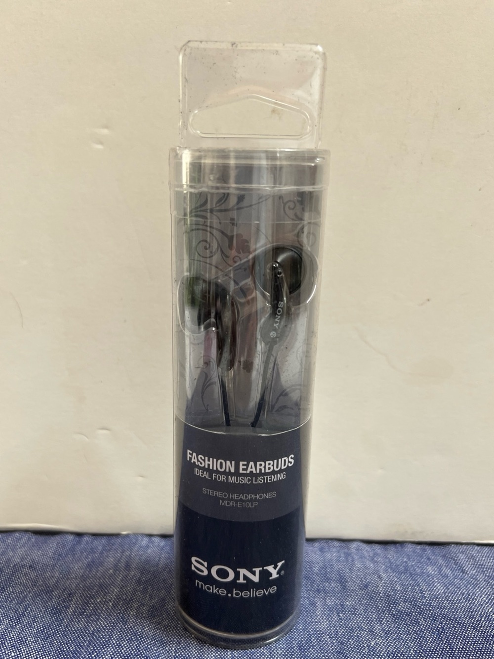 Sony MDRE10LP Black Headphones Corded Fashion Earbuds NEW SEALED Plastic Tube